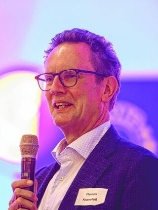 Der Geschäftsführer der HAAS Mediengruppe Florian Kranefuß erklärt die digitale Strategie der Kulturberichterstattung.