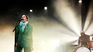 Die Cardigans nach 18 Jahren Pause wieder unterwegs: Am Samstag überzeugte Frontfrau Nina Persson beim Zeltfestival in Mannheim.
