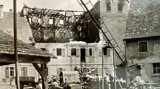 Die damals recht neu angeschaffte Motor-Tragkraftspritze hatte ihre Feuertaufe beim schweren Brand der Scheumühle Anfang Juni 1959.