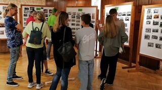 Besuchermagnet war die Fotoausstellung des Fördervereins des Walter-Hohmann-Schulzentrums.
