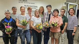 Nach 33 Jahren kam das Ende: Der Förderverein der Realschule Creglingen wurde kürzlich aufgelöst. Im Bild die Vorsitzenden Annthrin Große Boes (Siebte von links) und Barbara Bach (Fünfte von links) zusammen mit dem Vorstandsteam und Teilen des Beirats.