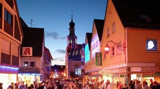 Am Samstag, 20. Juli, wird in Adelsheim auf der Marktstraße die „Nacht der 10 000 Lichter“ gefeiert.