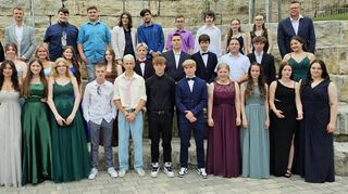 Ihren Realschulabschluss haben die Schüler der Klassen 10a und 10b geschafft.