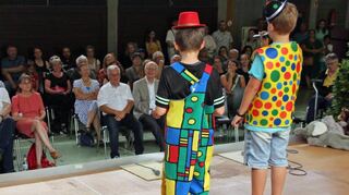 Bunt war das Programm, das den Gästen bei der Feier an der St. Bernhard-Schule geboten wurde.