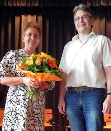Nina Benke wurde nach mehr als 30-jährige Musikschullehrtätigkeit in den Ruhestand verabschiedet.