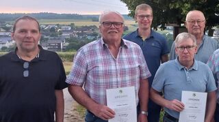 Ehrungen langjähriger und verdienter Mitglieder standen bei der Hauptversammlung des Imkervereins Hardheim-Brehmbach auf der Tagesordnung.