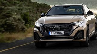„Sakhirgold“ nennt Audi diese neue Farbe, die es nach der Auffrischung des Q8 nun im Angebot gibt.