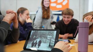 Tablets gehören mittlerweile zum schulischen „Schreibzeug“: In Weikersheim sollen über 1000 Geräte unters Dach eines leistungsfähigen Servers.