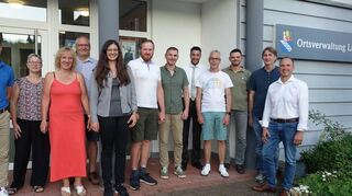 Die ausgeschiedenen und neuen Ortschaftsräte (von links): Thomas Link, Regina Hever, Heike Treml, Jochen Mündlein, Luisa Martha Maier, Matthias Reuß, Mike Nusko, Bürgermeister Nick Schuppert, Thorsten Tagscherer, Jürgen Stolz, Rainer Mühleck und Ortsvorsteher Martin Rüttler.