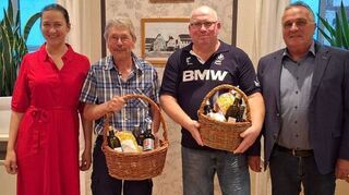 Verabschiedung (von links): Bürgermeisterin Heidrun Beck, Wilfried Münz, Ralf Mohr und Ortsvorsteher Ferdinand Eck.