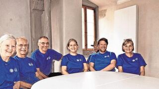 Die „Münz-Gruppe“ ist froh, dass ihr Projekt nun abgeschlossen ist. Gemeinsam wurde ein historisches Bauwerk vor dem Verfall gerettet. Das Bild zeigt (von links): Cornelia Sachs, Hans Müller-Rodenbach, Frank Teicke, Nora Sachs-Rippler, Harald Brode, Stefan Rippler und Ilse Fürnkranz-Deroua.