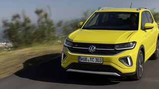 „Grape Yellow“ heißt der Farbton dieser Lackierung. Er ist einer von drei neuen beim überarbeiteten T-Cross.