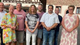 Die alten und neu gewählten Ortschaftsräte mit Bürgermeisterin Anette Schmidt (von links) Hilmar Freundschig, Markus Bechtold, Kathrin Proschinger, Rüdiger Gärtner, Heiko Holzhauer, Wolfgang Münch und Birgit Schubert.