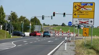 Die B 19 zwischen Giebelstadt und Würzburg wird saniert. Eine Umleitung ist eingerichtet.