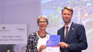 Freuen sich über die Teilnahme Wertheims am Fußverkehrs-Check: Staatssekretärin Elke Zimmer, MdL, und OB Markus Herrera Torrez.