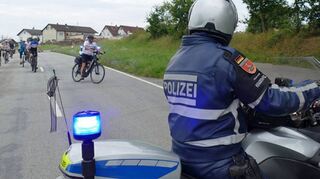 Polizeikräfte aller drei Bundesländer sorgen für einen sicheren Ablauf der Drei-Länder-Tour, die 2024 ihren Anfang in Limbach nahm.