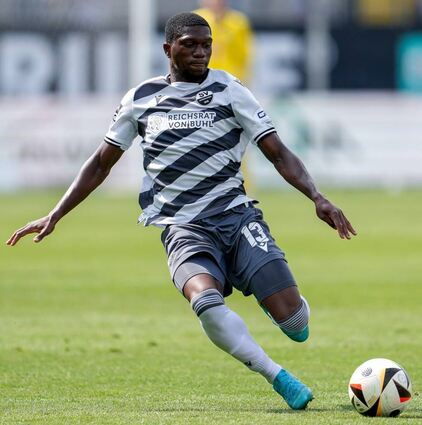 Der US-Amerikaner Emmanuel Iwe schießt den SV Sandhausen zum Saisonauftakt zum 1:0-Sieg über Osnabrück.