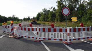 Die K 2869 zwischen den Creglinger Ortsteilen Archshofen und Finsterlohr ist bis Ende August gesperrt. Der Landkreis erneuert die Fahrbahndecke. Eine großräumige Umleitung ist ausgeschildert.