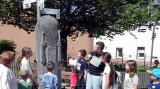 Unter dem Motto „Kunstspaziergang in der Walldürner Altstadt“ veranstaltete der Verein Kunstreich Walldürn im Rahmen der „Ferientage“ eine Ferienspaß-Aktion für Kinder.