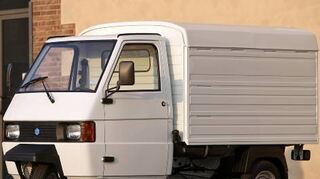Solch eine Ape soll in einen Gastrowagen umgebaut werden.