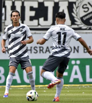 Erst als die Stammkräfte Jeremias Lorch (l.) und Spielmacher Besar Halimi in Mannheim ins Spiel kommen, läuft es für den SV Sandhausen.