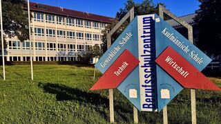 Das Berufsschulzentrum in Tauberbischofsheim muss zwar weiter auf seine Generalsanierung warten, doch manche Arbeiten dulden keinen Aufschub.