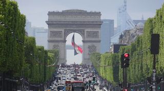 Wer mit dem Auto in Frankreich oder anderen Ländern unterwegs ist, sollte darauf achten, dass die Grüne Versicherungskarte noch gültig ist.