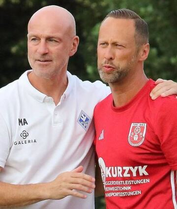 Die beiden Trainer: Marco Antwerpen (links, SV Waldhof) und Thorsten Lehnert (TSV Tauberbischofsheim).