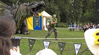 Der Drache Fangdorn kann nicht nur brüllen, sondern auch Feuer speien.
