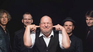 Ein Konzert gibt die Tribute-Band „True Collins“C am Samstag, 24. August“ in den Mauern von Wertheims Wahrzeichen.
