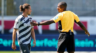 Sorgt für den Tiefpunkt an einem gebrauchten Samstagnachmittag: Patrick Greil wird bei der 0:1-Heimpleite gegen Hannover 96 II mit Gelb-Rot vom Platz gestellt.