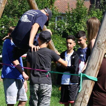 Ein „besonderes Ferienerlebnis mit Langzeitwirkung“ will das Sommercamp sein, bei dem „Chillen“ nicht auf dem Programm steht.