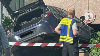 Vor dem Parkhaus am Bahnhof kam es am Samstag zu einem Unfall.