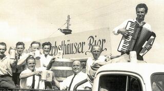 Gute Stimmung herrschte damals auf dem Biertransporter.