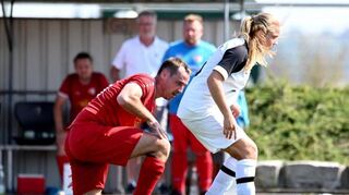 Paula Offner spielt in der Kreisklasse B TBB, Staffel 2, im Team TuS Großrinderfeld II (hier gegen SpG Windischbuch/Schwabhausen II).