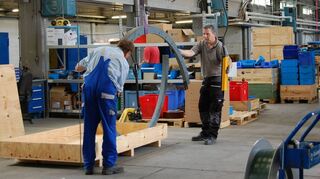 Den Mittelstand sieht Eirich-Geschäftsführer Ralf Rohmann als Motor der deutschen Wirtschaft. Beim politischen Frühschoppen beim Külsheimer Großen Markt zeichnete er ein schwieriges Bild der aktuellen Situation. Das Foto zeigt einen Blick in die Eirich-Werkhalle in der Brunnenstadt, aufgenommen bei deren Einweihung.