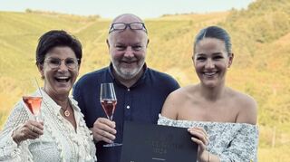 Freuen sich über die Auszeichnung des Hotelguides Falstaff für das „Manalisa“ in Beckstein: (von links): Nane, Martin und Alisa Bauer.