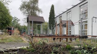 Die letzte Baustelle am BGB: Am Montag wurde mit den Restarbeiten am und im Klettergarten begonnen. Er soll in diesem Jahr noch fertiggestellt werden.
