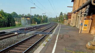 Der Bahnhalt in Wittighausen soll im zweiten Halbjahr 2027 umfassend modernisiert werden. Dies bestätigte die Deutsche Bahn jetzt gegenüber den FN.
