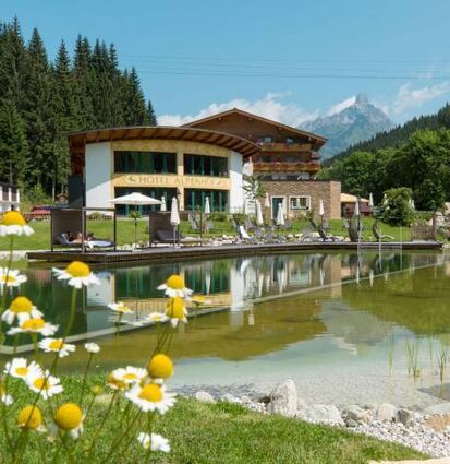 Der Alpenhof liegt in Filzmoos-Neuberg am Fuß des Dachsteins.