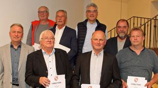 Die ausgeschiedenen Ortsvorsteher (von links): Bürgermeister Dr. Rippberger, Wendelin Schäfer, Herbert Scharmann, Klaus Schork, Christoph Helter, Matthias Rechner, Walter Thier und Markus Späth.