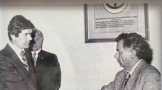 Werner Geiger (links) bei seiner Amtseinführung als Ortsvorsteher 1978. Damals war er 31 Jahre alt.