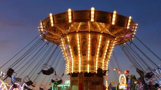 Karussellfahrten, Informationen und viel Nützliches rund um Haus und Hof boten die vielfältigen Angebote auf der Königshöfer Messe.