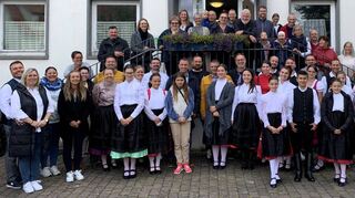 Die Delegation aus der ungarischen Partnergemeinde Rátka mit den Unterbalbacher Gastgebern.