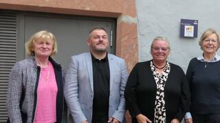 Wechsel in der Verbandsversammlung des Zweckverbands „Wasserversorgung Main-Tauber“. Verbandsvorsitzender Roger Henning (rechts) begrüßte (von links) Songrit Breuninger, Christian Stemmler, Margarete Schmidt und Brigitte Kohout als neue