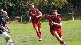 Mit einem Sieg im Spitzenspiel der Kreisklasse A Tauberbischofsheim soll es weiter vorwärts gehen für den FC Eichel (in Rot).