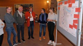 Beim Auftaktworkshop des „Fußverkehrs-Checks“ sammelten die Teilnehmer unter anderem Kritikpunkte und Vorschläge hinsichtlich sicheren Fußwegen – vor allem für Schüler.
