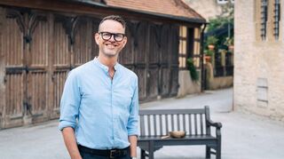 Ralf Tiedemann ist beim diesjährigen „Debut“-Gesangswettbewerb gleich in zweifacher Funktion engagiert.