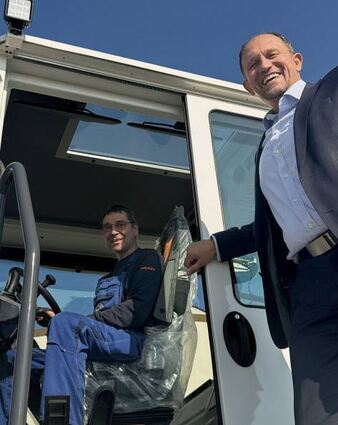 Roland Hartwig ist der Kontakt zu seinen Mitarbeitern wichtig.
