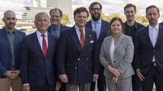 Der Tauberbischofsheimer Benjamin Denzer (Vierter von links) ist neuer Präsident des Deutschen Fechter-Bundes.